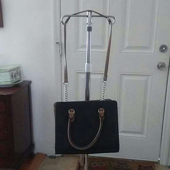 Handbag - Picture 2 of 2